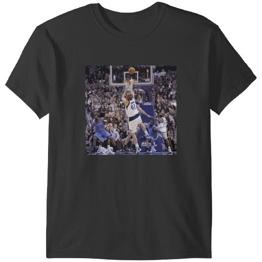 Discover Dirk Nowitzki - illustration T-Shirts